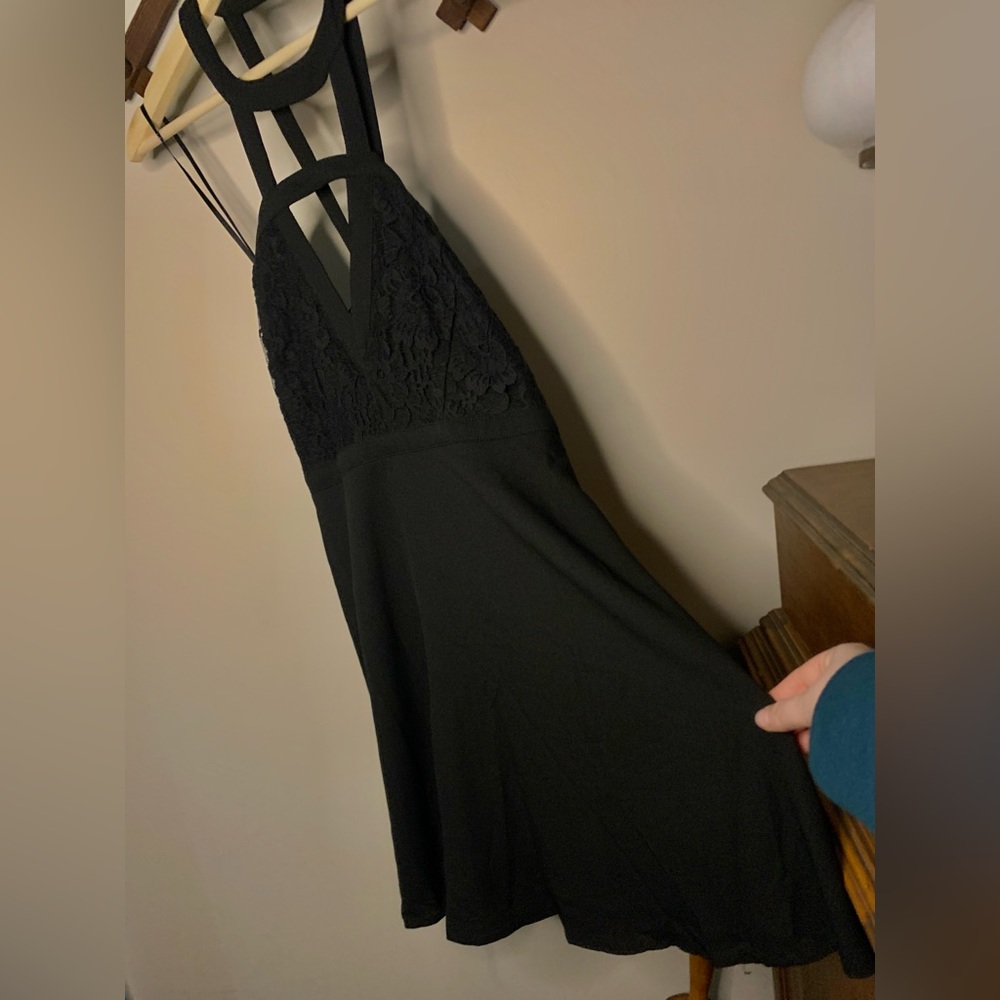 NWT ✨ LuLus women’s lace black mini dress halter top